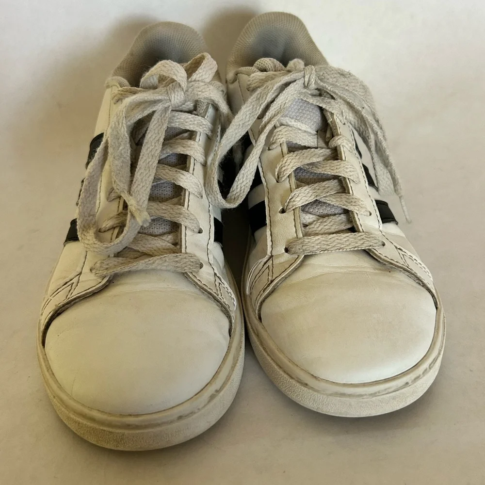 Adidas‎ Original Youth Superstar Sneaker White Black Size 2.5 Shows Wear